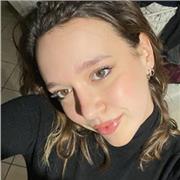 studentessa di ingegneria impartisce lezioni di matematica o aiuto compiti